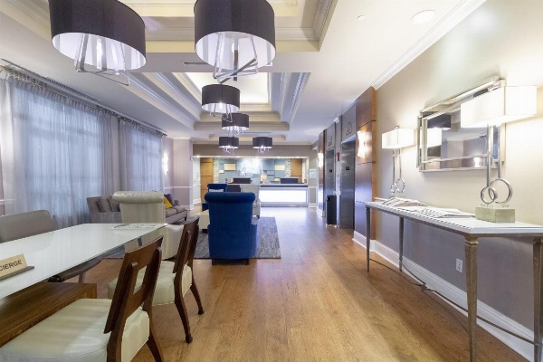 Holiday Inn Express Savannah - Historic District image 5